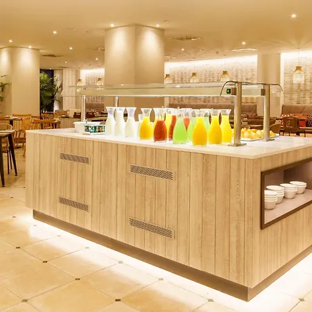 Ilunion ホテル 4*