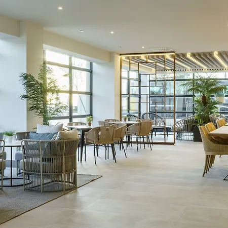 Отель Ilunion 4*