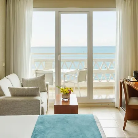 Ilunion Hotel 4*