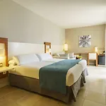 فندق Ilunion 4*